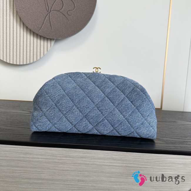 Uubags Chanel clutch quilted denim blue & gold-colored metal 18x30x15cm - 1