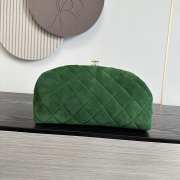 Uubags Chanel clutch with strap suede calfskin & gold-colored metal in green 18x30x15cm - 1