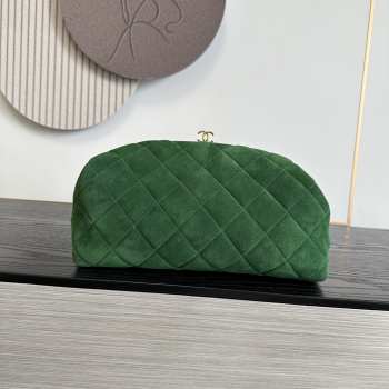 Uubags Chanel clutch with strap suede calfskin & gold-colored metal in green 18x30x15cm