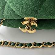 Uubags Chanel clutch with strap suede calfskin & gold-colored metal in green 18x30x15cm - 5
