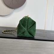 Uubags Chanel clutch with strap suede calfskin & gold-colored metal in green 18x30x15cm - 4