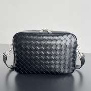 Uubags Bottega Veneta Intrecciato Camera Bag In Black 29x19.5x7.5cm - 1