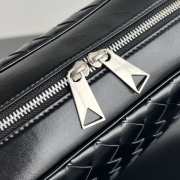 Uubags Bottega Veneta Intrecciato Camera Bag In Black 29x19.5x7.5cm - 4