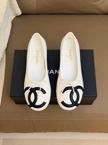 Uubags Chanel Ballet Shoes In Lambskin White & Black 3.5cm