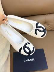 Uubags Chanel Ballet Shoes In Lambskin White & Black 3.5cm - 2