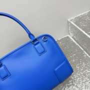 Uubags Loewe small Amazona 180 bag in soft calfskin royal azur 24.5x18.5x10cm - 2
