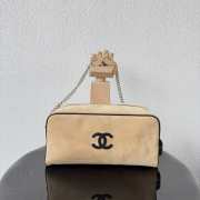 Uubags Chanel Large Zipped Pouch In Suede Calfskin & Silver-Tone Metal Beige 17x29x12cm - 1