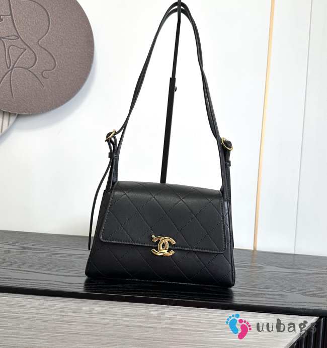 Uubags Chanel Medium Kelly Shoulder Bag Black Lambskin 1997 24K 22.5x14x8cm - 1