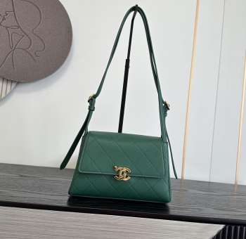 Uubags Chanel Medium Kelly Shoulder Bag Green Lambskin 1997 24K 22.5x14x8cm