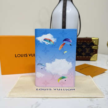 Uubags Louis Vuitton M28807 Passport Cover Gradiant Blue Pink 10x14x2.5cm