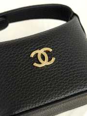 Uubags Chanel Mini Bag Charm Coco Beach In Black 11x11x4cm - 4
