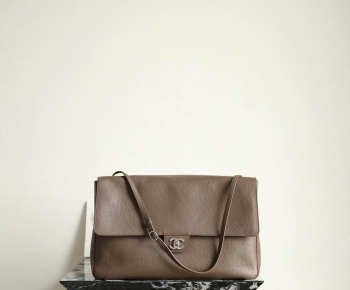 New Arrivals 2026 Chanel Maxi flap bag calfskin with grain effect & silver metallic in light brown 26x38.5x11cm