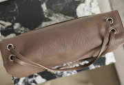 New Arrivals 2026 Chanel Maxi flap bag calfskin with grain effect & silver metallic in light brown 26x38.5x11cm - 4