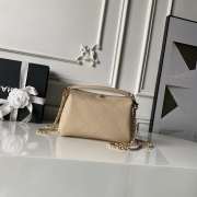 Uubags Chanel 26S Runway hobo bag AS6255 beige lambskin leather with light gold metal with handle 16x23x7cm - 1