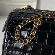 Uubags Chanel bag with chain in black croc embossed calfskin leather with gold-tone hardware 19x12x9cm - 4