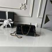 Uubags Chanel bag with chain in black croc embossed calfskin leather with gold-tone hardware 19x12x9cm - 5