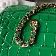 Uubags Chanel bag with chain in green croc embossed calfskin leather with gold-tone hardware 19x12x9cm - 4