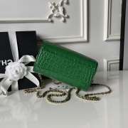 Uubags Chanel bag with chain in green croc embossed calfskin leather with gold-tone hardware 19x12x9cm - 2