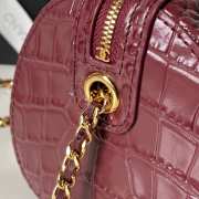 Uubags Chanel bag with chain in burgundy croc embossed calfskin leather with gold-tone hardware 19x12x9cm - 6