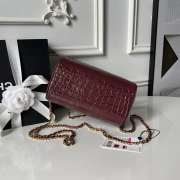 Uubags Chanel bag with chain in burgundy croc embossed calfskin leather with gold-tone hardware 19x12x9cm - 3