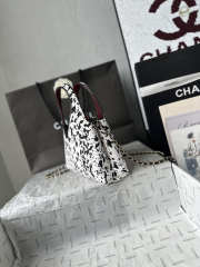 Uubags Chanel small shopping bag in lambskin & gold metal black & white 23x23x7cm - 4