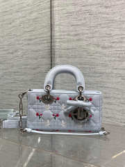 Uubags Dioramour Mini Lady D-Joy Bag Multicolor Doves & Roses Embroidery Cannage Lambskin Light Blue 19x10.5x5.5cm - 5