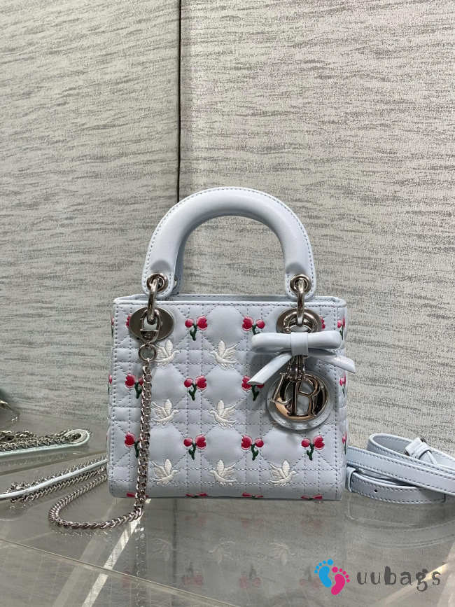 Uubags Dioramour Micro Lady Dior Chain Bag Mini Doves & Roses Embroidery Cannage Lambskin Light Blue 18x15x7cm - 1