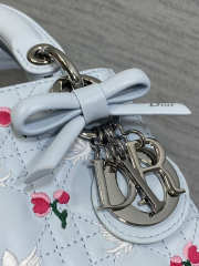 Uubags Dioramour Micro Lady Dior Chain Bag Mini Doves & Roses Embroidery Cannage Lambskin Light Blue 18x15x7cm - 3