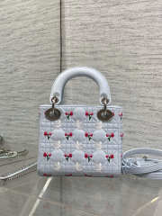 Uubags Dioramour Micro Lady Dior Chain Bag Mini Doves & Roses Embroidery Cannage Lambskin Light Blue 18x15x7cm - 6