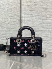 Uubags Dioramour Mini Lady D-Joy Bag Multicolor Doves & Roses Embroidery Cannage Lambskin Black 19x10.5x5.5cm - 4