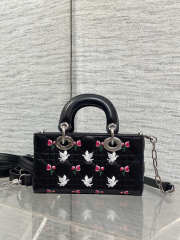Uubags Dioramour Mini Lady D-Joy Bag Multicolor Doves & Roses Embroidery Cannage Lambskin Black 19x10.5x5.5cm - 3