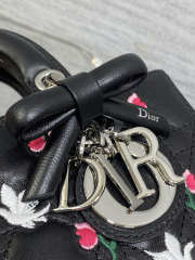 Uubags Dioramour Mini Lady D-Joy Bag Multicolor Doves & Roses Embroidery Cannage Lambskin Black 19x10.5x5.5cm - 2