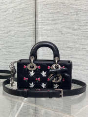 Uubags Dioramour Mini Lady D-Joy Bag Multicolor Doves & Roses Embroidery Cannage Lambskin Black 19x10.5x5.5cm - 1
