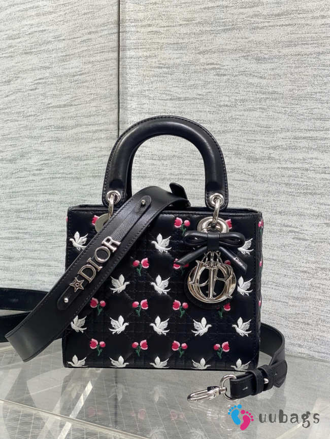 Uubags Dioramour Small Lady Dior Chain Bag Mini Doves & Roses Embroidery Cannage Lambskin Black 20x17x8cm - 1