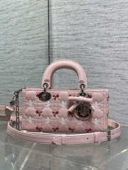 Uubags Dioramour Mini Lady D-Joy Bag Multicolor Doves & Roses Embroidery Cannage Lambskin Light Pink 19x10.5x5.5cm - 1