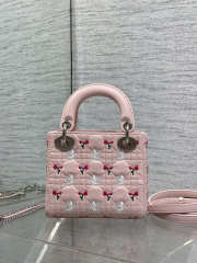 Uubags Dioramour Micro Lady Dior Chain Bag Mini Doves & Roses Embroidery Cannage Lambskin Light Pink 18x15x7cm - 3
