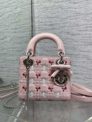 Uubags Dioramour Micro Lady Dior Chain Bag Mini Doves & Roses Embroidery Cannage Lambskin Light Pink 18x15x7cm - 2
