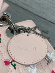 Uubags Dioramour Small Lady Dior Chain Bag Mini Doves & Roses Embroidery Cannage Lambskin Light Pink 20x17x8cm - 6