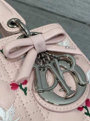 Uubags Dioramour Small Lady Dior Chain Bag Mini Doves & Roses Embroidery Cannage Lambskin Light Pink 20x17x8cm - 5
