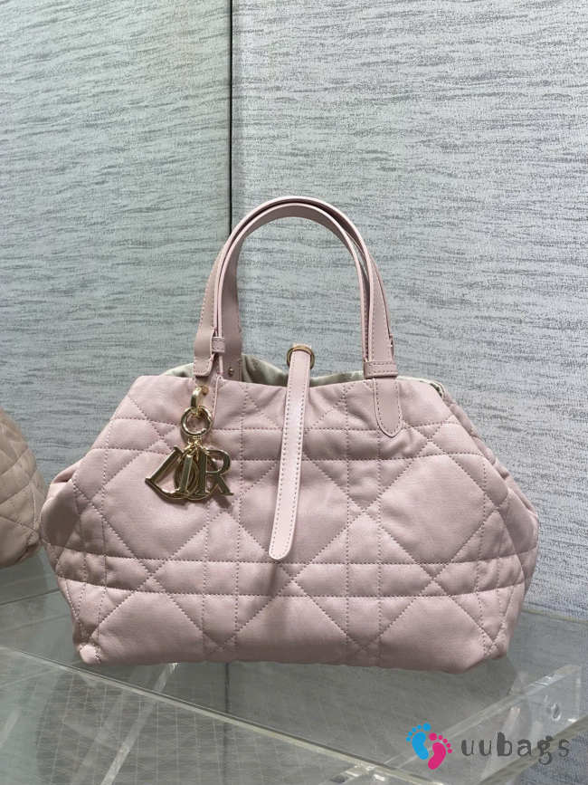 Uubags Medium Dior Toujours Bag Two-Tone Latte and Soupir Pink Macrocannage Calfskin 28.5x19x21cm - 1
