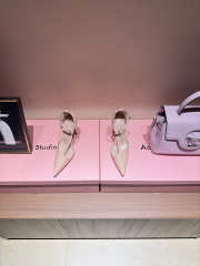 Uubags Christian Louboutin Kate patent leather pumps in beige 10cm - 5