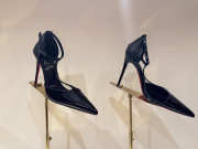 Uubags Christian Louboutin Kate patent leather pumps in black 10cm - 1
