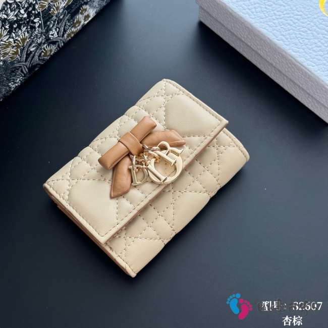 Uubags Lady Dior Glycine Wallet Beige and Light Brown Two-Tone Cannage Lambskin 11x7.5x3cm - 1