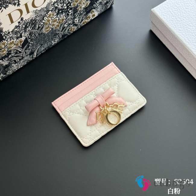 Uubags Dior Qixi Lady Dior Freesia Card Holder Two-Tone Latte and Ballet Pink Cannage Lambskin 10.5x8x0.5cm - 1