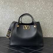 Uubags Valentino Garavani Medium Soft Leather Shopping Bag In Black 35x25x16cm - 1