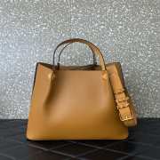Uubags Valentino Garavani Medium Soft Leather Shopping Bag In Hazelnut 35x25x16cm - 4