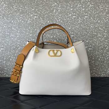 Uubags Valentino Garavani Medium Soft Leather Shopping Bag In Ivory 35x25x16cm