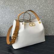 Uubags Valentino Garavani Medium Soft Leather Shopping Bag In Ivory 35x25x16cm - 6