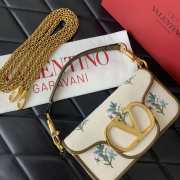Uubags Valentino Garavani Locò Small Linen Bag With Embroidery Natural/Multicolor 20x11x5cm - 4
