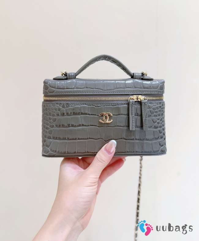Uubags Chanel Vanity with Chain Crocodile Embossed Calfskin & Gold-Tone Metal Tourterelle Creme 17x19.5x5cm - 1